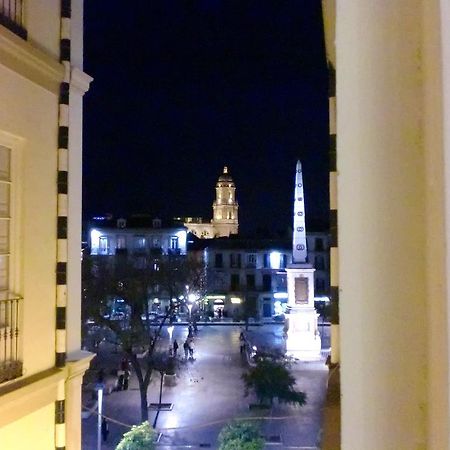 Апартаменты Plaza Picasso Малага Экстерьер фото